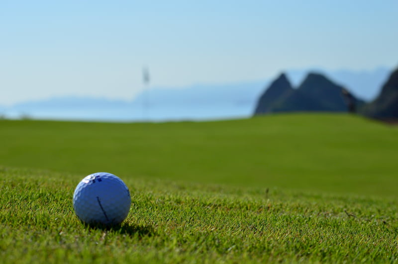 Beneficios a la salud por jugar golf