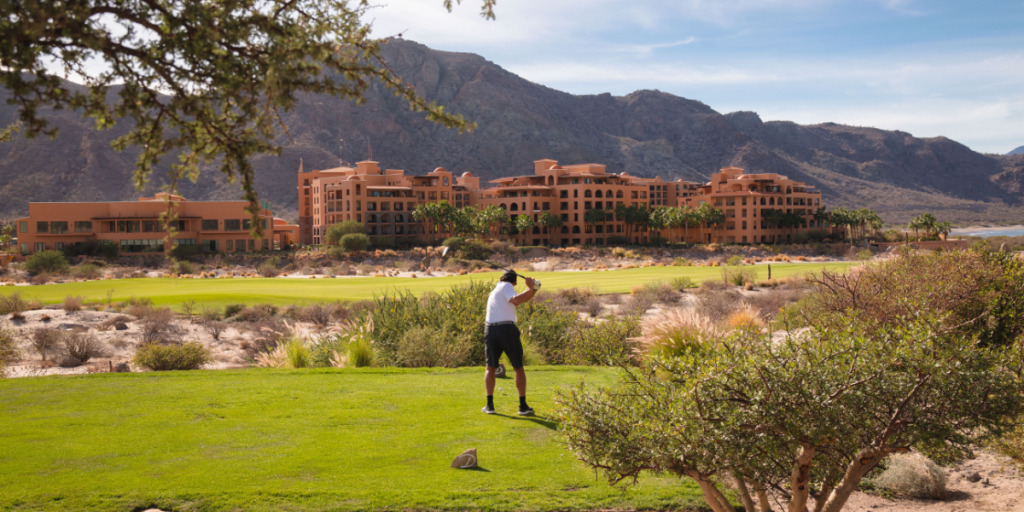 Hospédate y Juega: Paquetes de Golf Excepcionales en TPC Danzante Bay