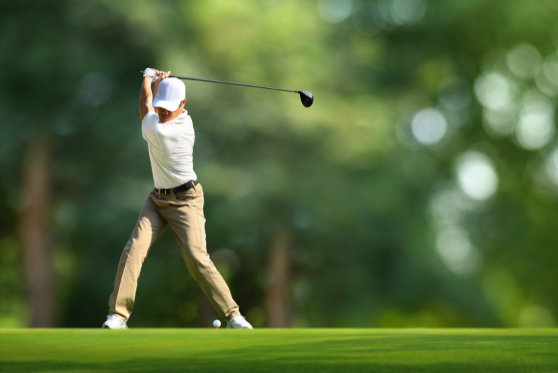Cómo recuperarse después de un hoyo malo en golf (y salvar tu ronda)